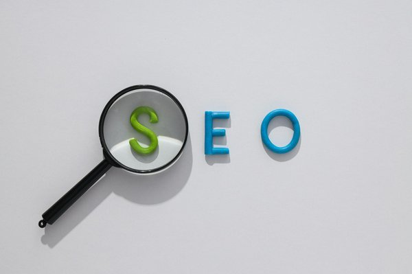 Optimisez votre visibilité grâce à un audit seo complet