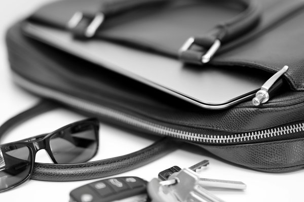 Sacoche ordinateur : votre alliée mode au travail quotidien